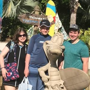 Meet your Posher, Sharon